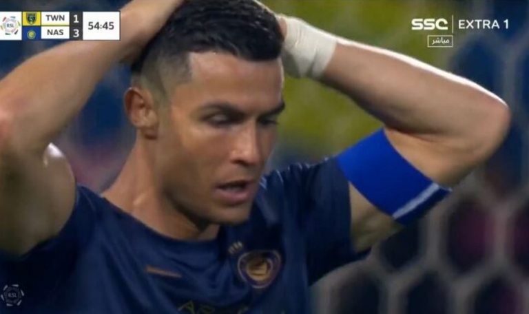 Watch: Ronaldo’s strange missed opportunity after dribbling the goalkeeper