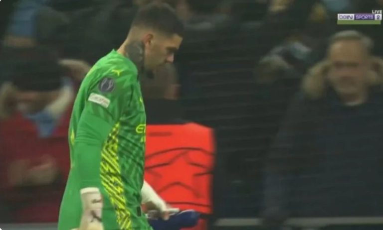 The strange goal that scored against Manchester City from Copenhagen due to a mistake by goalkeeper Ederson