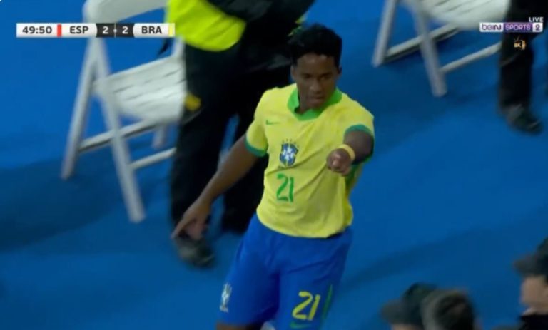 A scenario of wonder and madness unfolds with the Madrid talent of the century, Endrik, in the heart of the Santiago Bernabeu Stadium in Spa