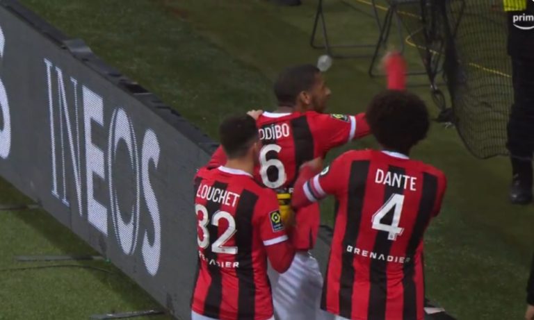 A strange scene occurred between former Barcelona player Todibo and the fans of his team Nice after their loss to Montpellier in the French League