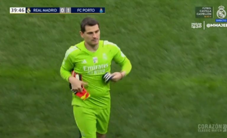 The moment Iker Casillas left the field and the legendary historical farewell from Real Madrid fans, which brought tears to Casillas’ eyes