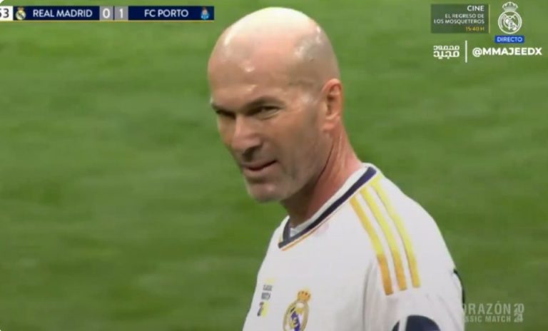 The moment Zidane left the field against Porto in a charity match and the reaction of Real Madrid fans, which made the stadium shake with historical applause and chants