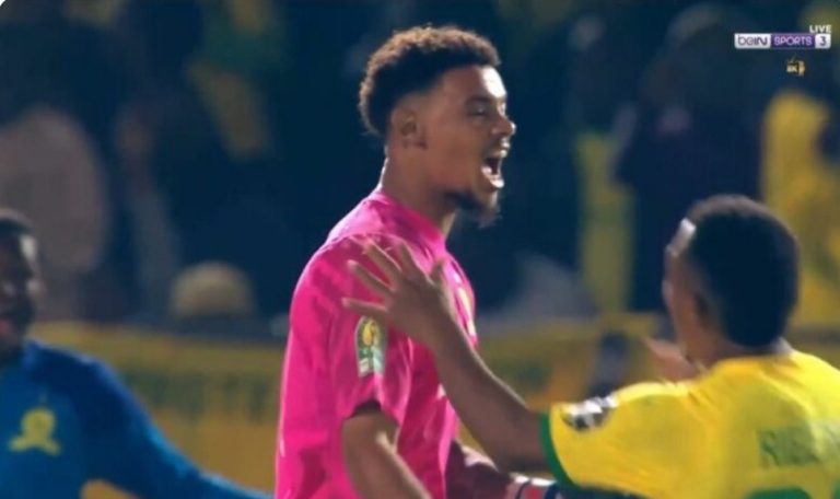 Watch the wonder that Sundowns goalkeeper Williams did in the penalty shootout against Young Africans in the quarter-finals of the CAF Champions League.