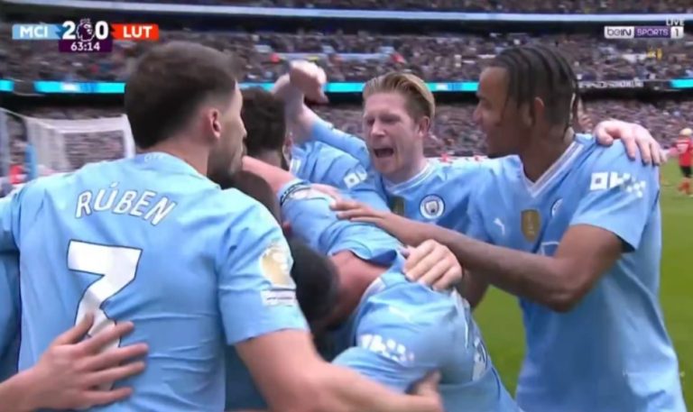 The world-class corner kick taken by Manchester City players against Luton Town, which announced a fantastic goal