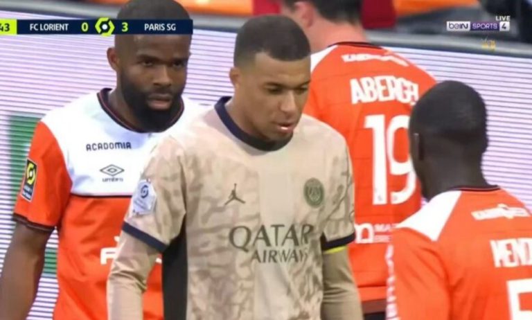The amazing skill that Mbappe did in front of the Lorient player in Paris Saint-Germain’s third goal