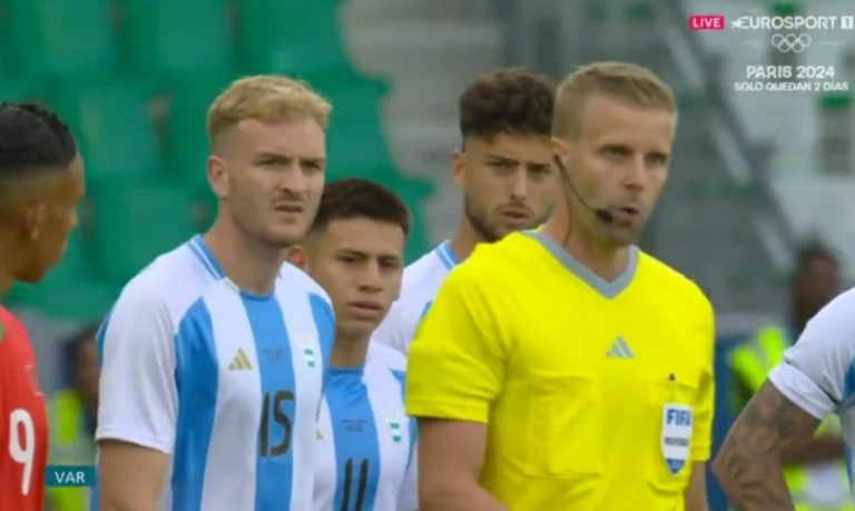 The longest VAR review in history, lasting 95 minutes, and the moment Morocco’s victory over Argentina in the Paris Olympics was announced in a strange scenario
