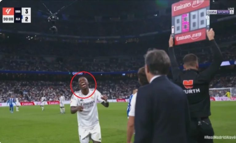 The moment Vinicius Junior was substituted and mo.cked the referee before leaving the pitch against Alaves