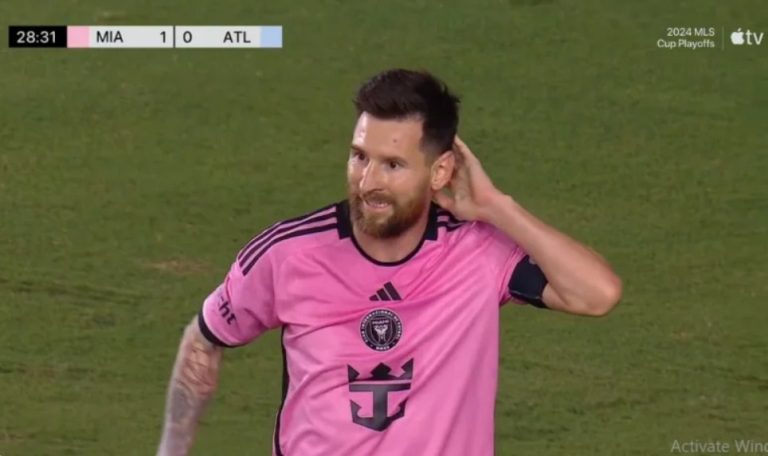An amazing scene unfolds with Messi during a creatively executed corner kick in the American league
