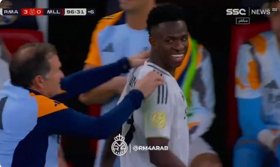 Mallorca player Mafio tried to pr,ovoke Vinicius Junior, a Real Madrid player, and look what happened in the end – Alaam Technology