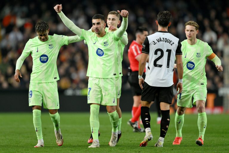 After the Valencia match in the cup, the German coach is putting pressure on Barcelona’s management to renew the contract of the out,cast of the team