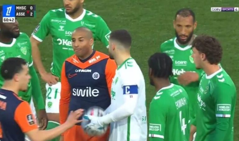 A strange and bizarre scene unfolds as Montpellier fans disrupt the Saint-Étienne match, leading the referee to call off the game.