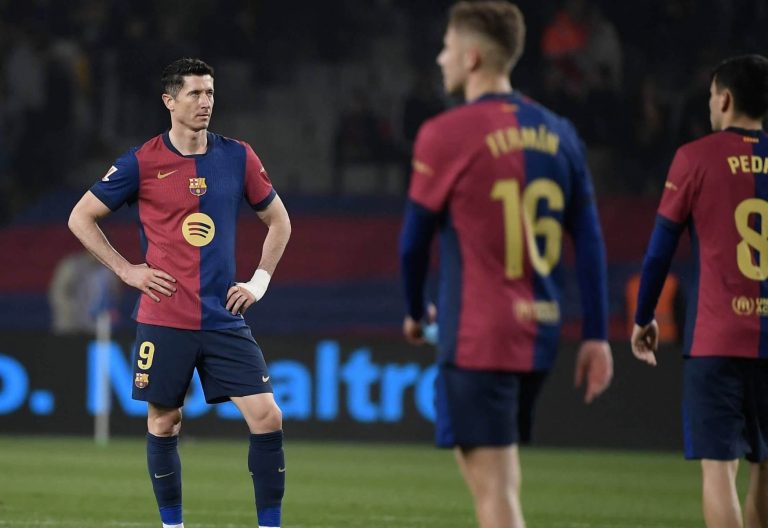 After the match against Real Betis, Lewandowski ignited tensions in the locker room due to his strong dissatisfaction with a teammate!