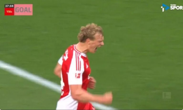 All physicists and historians will call for the cancellation of the Bundesliga after this illogical, historic goal.