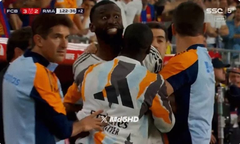 The shocking scene that became the talk of the world in the blink of an eye due to what Rudiger did with the referee in the last second against Barcelona in the Copa del Rey final!