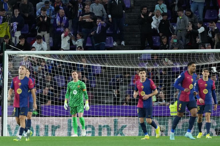 Hansi Flick informs Deco of his approval to sell the team’s star immediately after the player failed to make the most of his opportunity