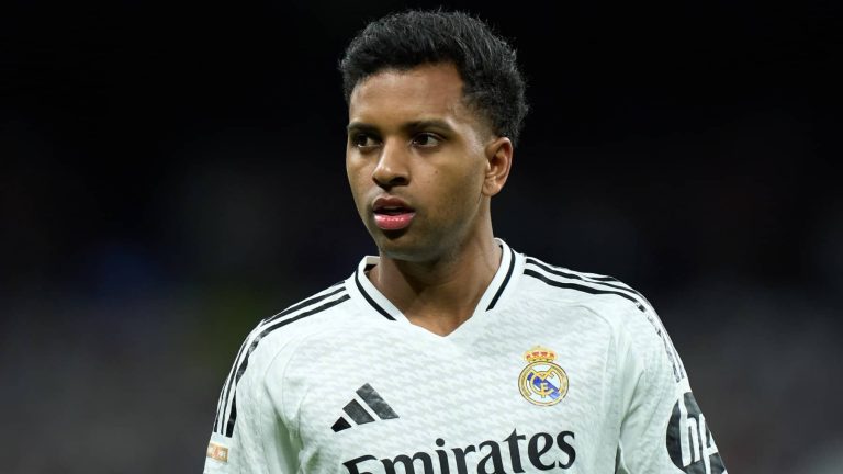 Rodrygo surprises everyone with an unexpected move and disrupts Real Madrid’s plans regarding his future at the Bernabéu.