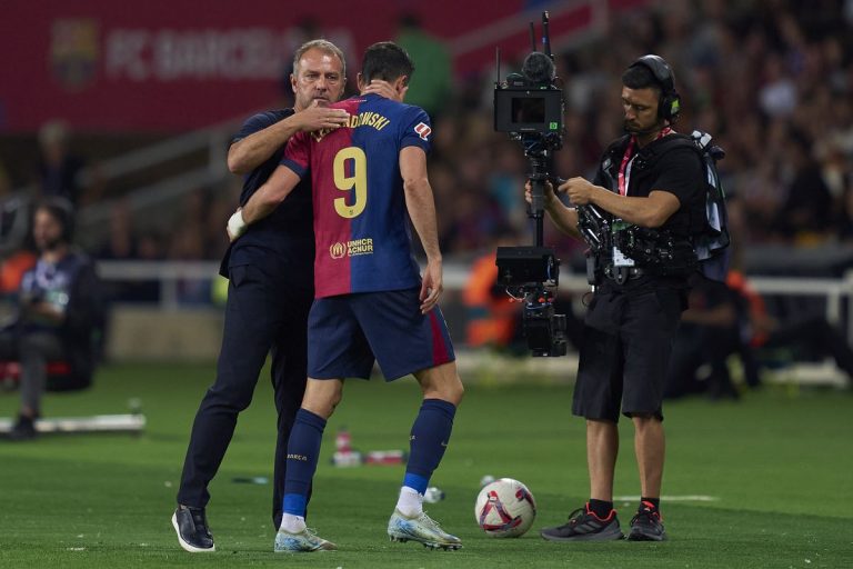 Hansi Flick gives Laporta the green light to let go of Robert Lewandowski and sign a legendary striker!