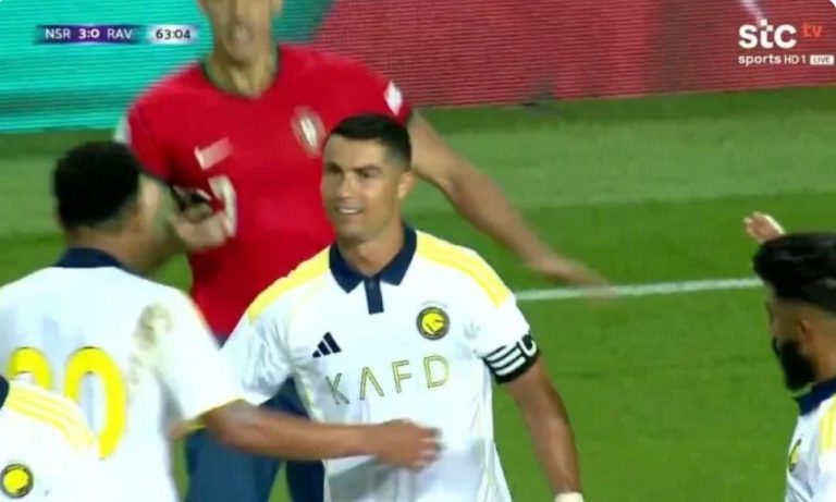 he scene of Cristiano Ronaldo Al-Janooni forcing a fan to immediately come down to the pitch and embrace him because of this amazing goal he scored with Al-Nassr.
