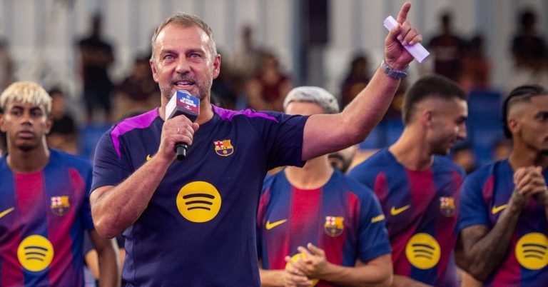 After dominating Como in the Joan Gamper Trophy… Hansi Flick drops a bombshell: Expelling a Barcelona star from the starting lineup!