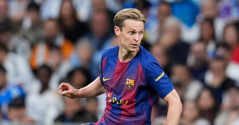 De Jong sparks controversy in Barcelona’s locker room after the defeat in the Clasico.