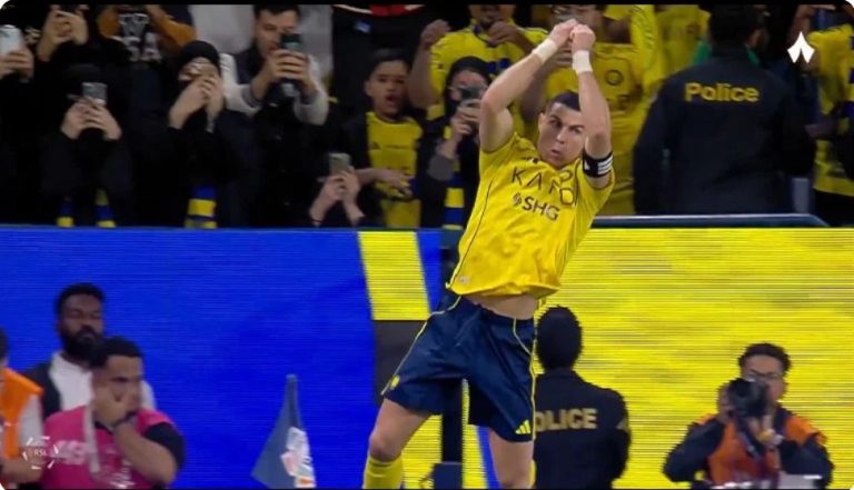 Watch Cristiano Ronaldo’s historic goal with a miraculous bicycle kick that left the referee blowing his whistle after he had prepared to end the match.