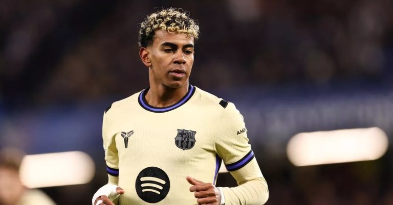 Lamine Yamal sends a decisive message to the Barcelona management: an urgent request to sign a world-class striker after the Stamford Bridge disaster!