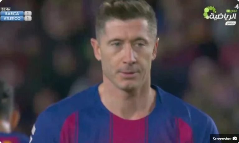 Lewandowski makes history as the first player to kick the ball out of the field while taking a penalty, h,itting someone passing by the gate of Camp Nou.