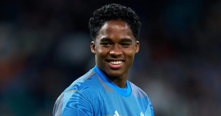 Endrik faces his first real setback at the start of his journey with Lyon after an impressive debut!