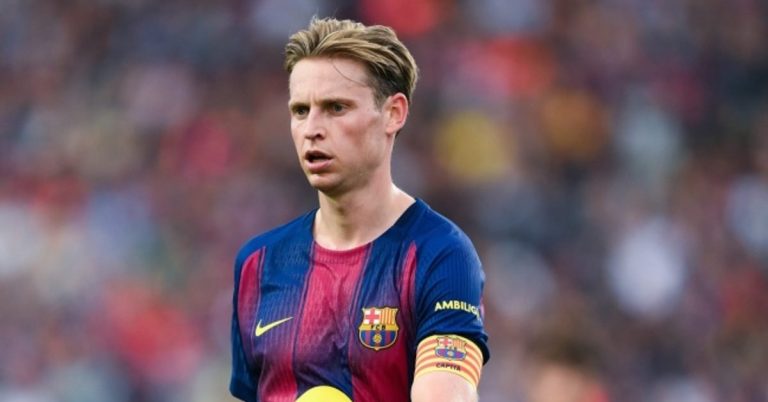Frenkie de Jong sparks controversy inside Barcelona after Elche victory and urges Flick to make a decisive decision.