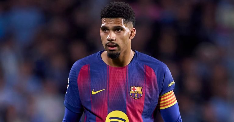 A shocking secret behind Araújo’s substitution in the first half against Atlético Madrid!