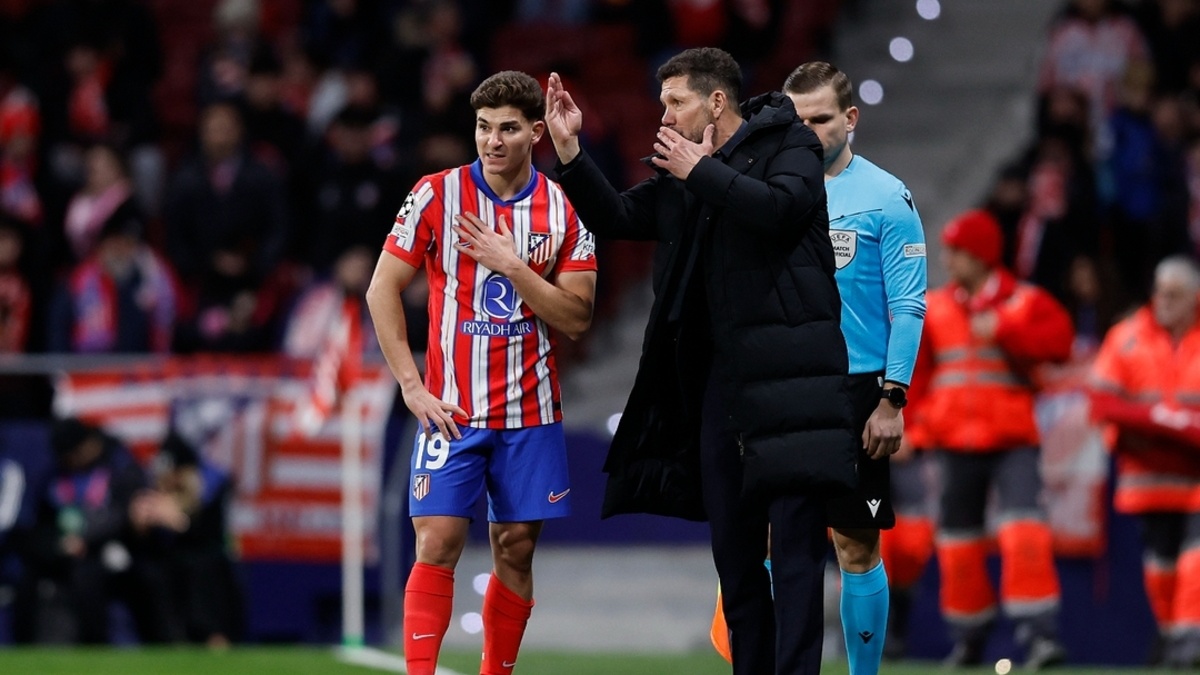 A Surprise Breakthrough in the Julián Álvarez Deal… Simeone Sets One Condition That Could Hand Barcelona Its Biggest Dream