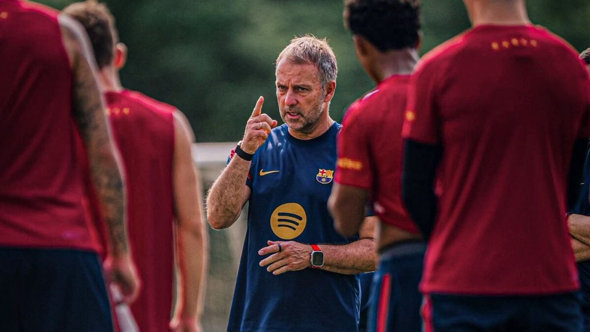 Flick’s Final Decision Before Barcelona’s Pre-Season Camp: La Masia Talent Out of the Plans as a New Star Steals the Spotlight.