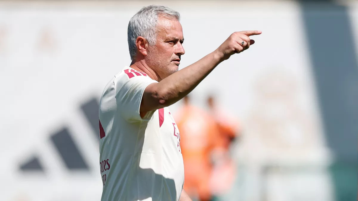 José Mourinho has approved the departure of one of Real Madrid’s biggest stars, opening the door to all offers.