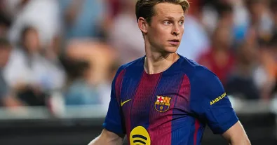 Major transformations in Barcelona: Fierce competition threatens De Jong’s future and opens the door to departure
