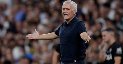 Mourinho Enters Real Madrid Press Conference With Shocking Evidence and Attacks Referee and VAR