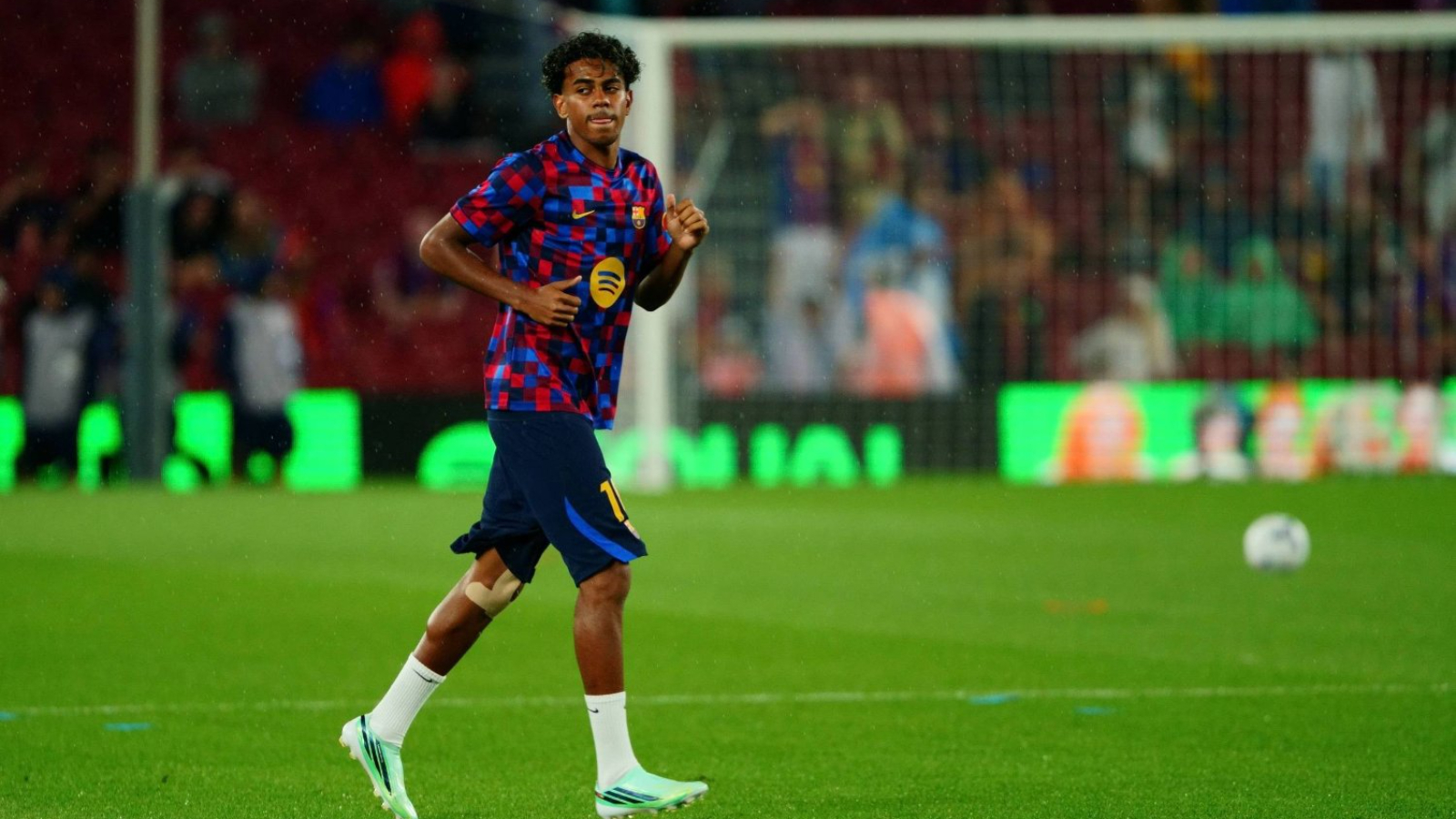 Lamine Yamal Makes Strong Statement About Mbappe and the Ballon d’Or