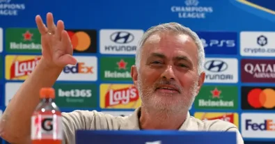 Mourinho sends a cryptic message before Roma: ‘Watch the first minute’.. and this is exactly what happened in it
