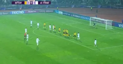 Moroccan Youssef En-Nesyri writes a CRAZY script in the AFC Champions League, securing victory for his team Al-Ittihad in the DYING MOMENTS with a historic free kick he brilliantly took after coming on as a substitute against Neftchi!