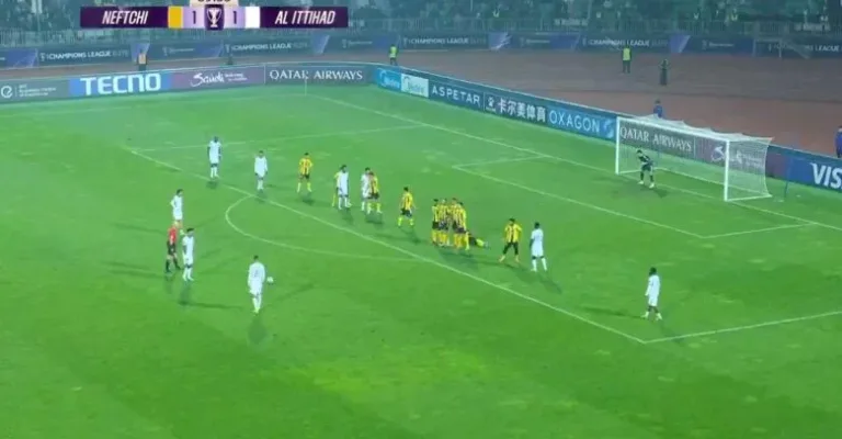 Moroccan Youssef En-Nesyri writes a CRAZY script in the AFC Champions League, securing victory for his team Al-Ittihad in the DYING MOMENTS with a historic free kick he brilliantly took after coming on as a substitute against Neftchi!