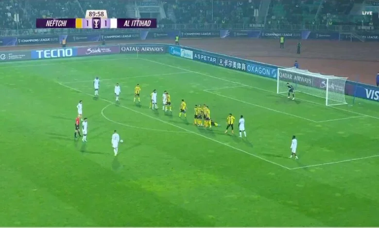 Moroccan Youssef En-Nesyri writes a CRAZY script in the AFC Champions League, securing victory for his team Al-Ittihad in the DYING MOMENTS with a historic free kick he brilliantly took after coming on as a substitute against Neftchi!