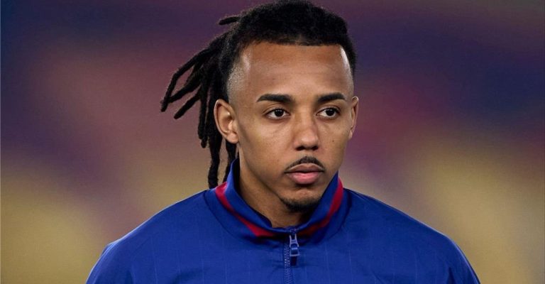 Emergency Defensive Crisis at Camp Nou: Hansi Flick in Real Trouble Because of the French Star