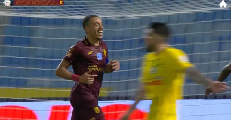 Watch the UNBELIEVABLE, HISTORIC free kick taken by Algeria’s own Sofiane Bendebka against Al-Khaleej, which will make the Saudi Pro League demand his suspension and expulsion for calling upon SUPERNATURAL POWERS, as if the devil himself were guiding the ball into his favorite corner!!
