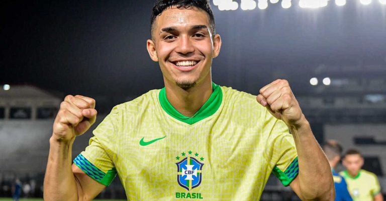 Barcelona Head of Scouting Names Arthur Dias: “That Is the Profile of Centre-Back We Are Looking For”