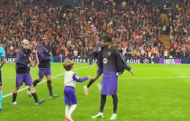 Watch Lamine Yamal’s unexpected gesture toward a young child before the Galatasaray match… A heartwarming, spontaneous moment that touched hearts and set social media on fire!