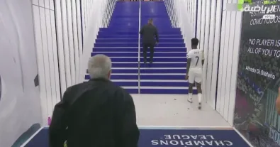 Watch the behind-the-scenes footage of what Vinícius did when he heard the final whistle of the Real Madrid and Leipzig match, and the moment he left the pitch looking sad in a surprising scene broadcast on beIN SPORTS channels before showing the celebration of the players and fans!