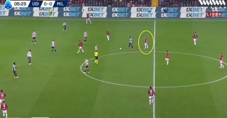 The first CRAAAZY free kick from the halfway line to be scored in Italian league history is credited to Luka Modrić, thanks to the deceptive technique he used to take it, resulting in an unbelievable goal against Udinese!