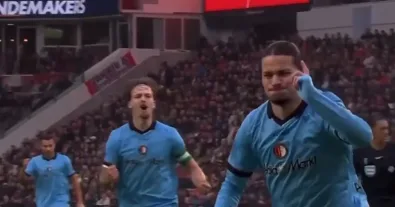 Watch the unbelievable and CRAZY goal by Algerian Hadj Moussa that miraculously saved his team from defeat!