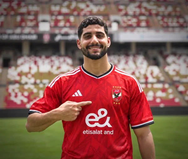 صراع الميركاتو ينتهي.. تفاصيل القيمة المالية الكبرى لانتقال إبراهيم عادل إلى القلعة الحمراء!