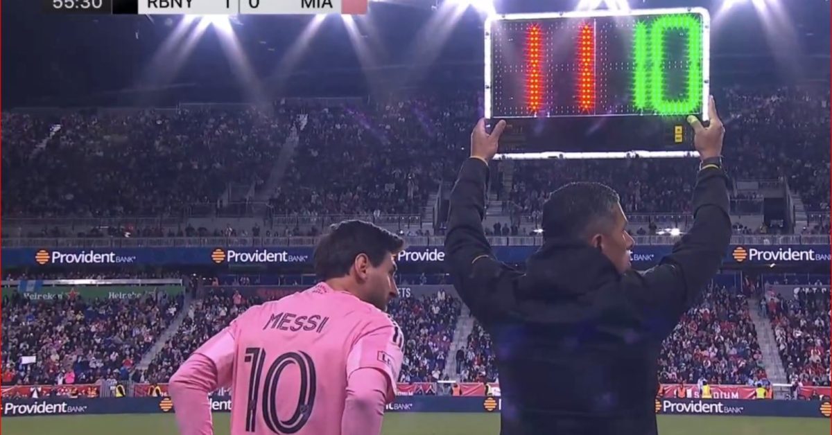 Watch… Lionel Messi’s Insane Entrance as a Substitute and Luis Suárez’s Reaction That Set the Stands on Fire!