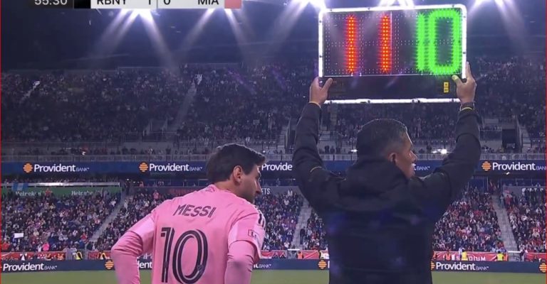 Watch… Lionel Messi’s Insane Entrance as a Substitute and Luis Suárez’s Reaction That Set the Stands on Fire!
